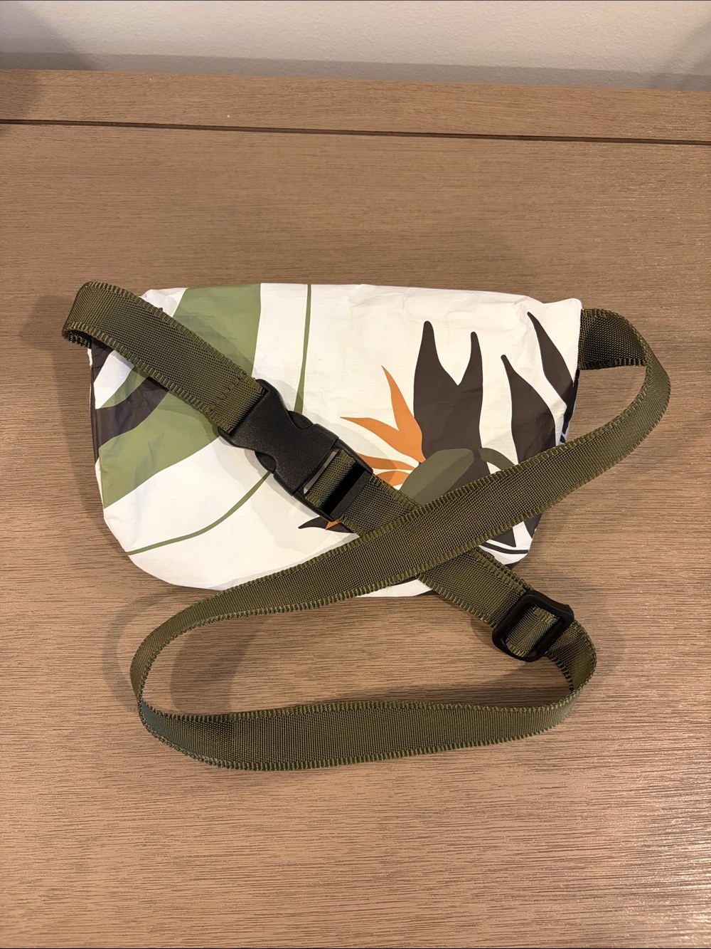 Aloha Mini Hip Pack - Picture 3 of 3